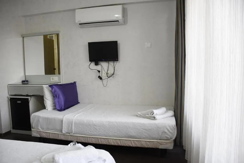 Yalcin Hotel 0*