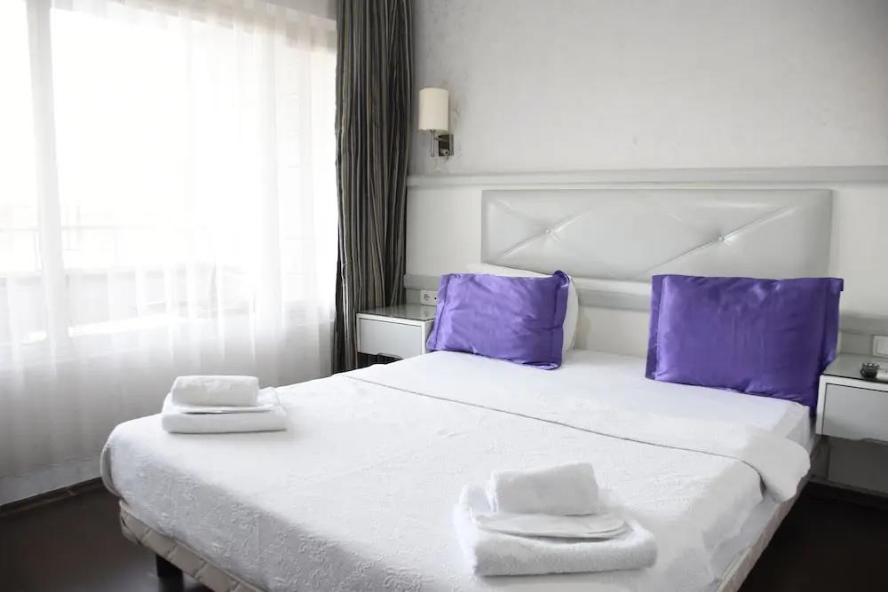 Yalcin Hotel 0*