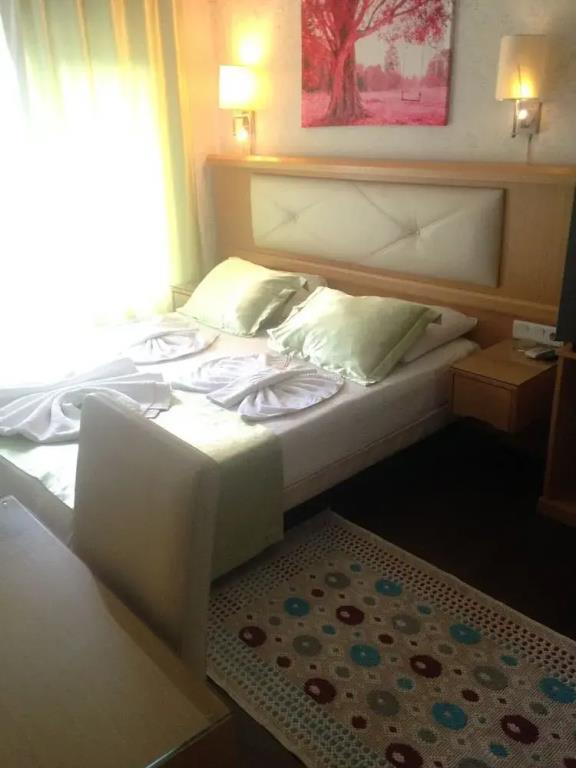 Yalcin Hotel 0*