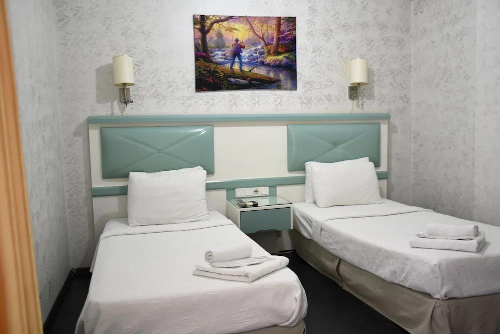Yalcin Hotel 0*