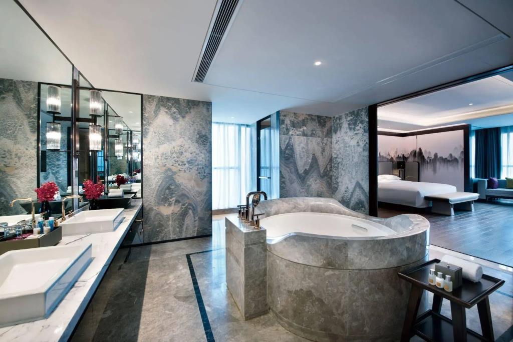 Crowne Plaza Baoji City Center 0*