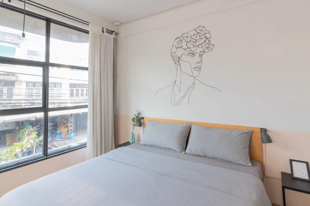 Beige Poshtels 2*
