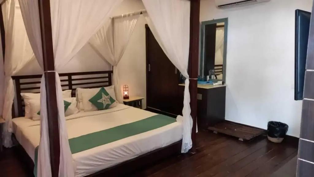 SinQ Beach Morjim 4*