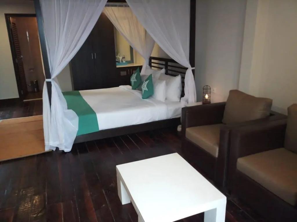 SinQ Beach Morjim 4*