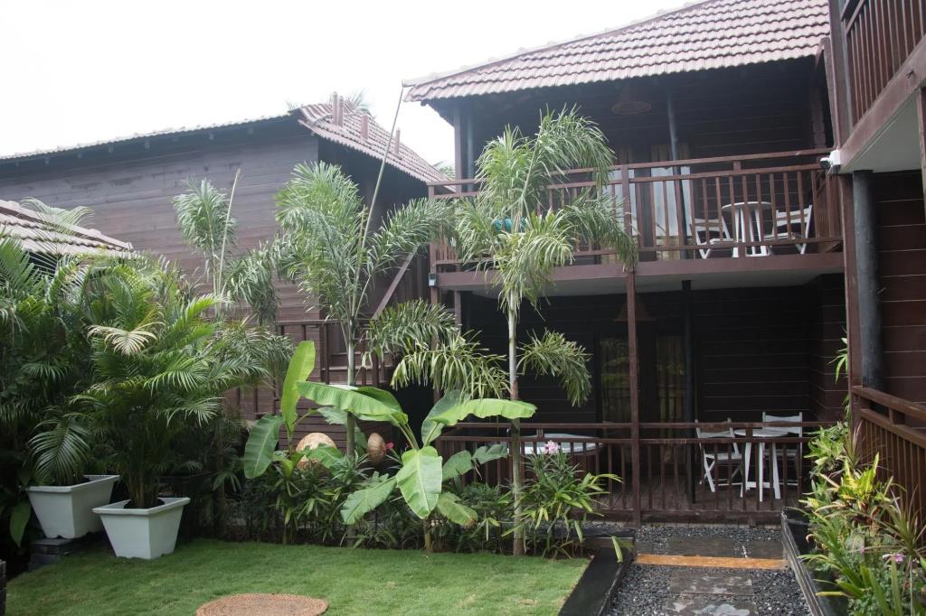 SinQ Beach Morjim 4*