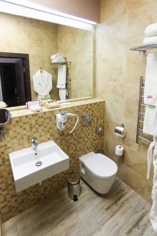Art Hotel NRing 3*