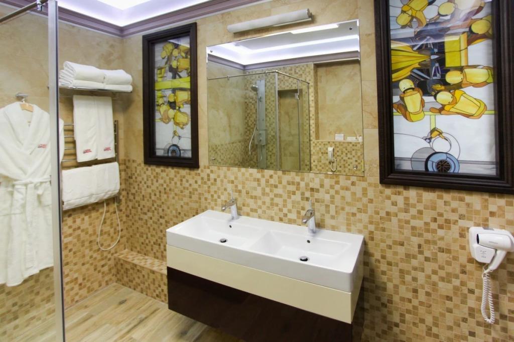 Art Hotel NRing 3*