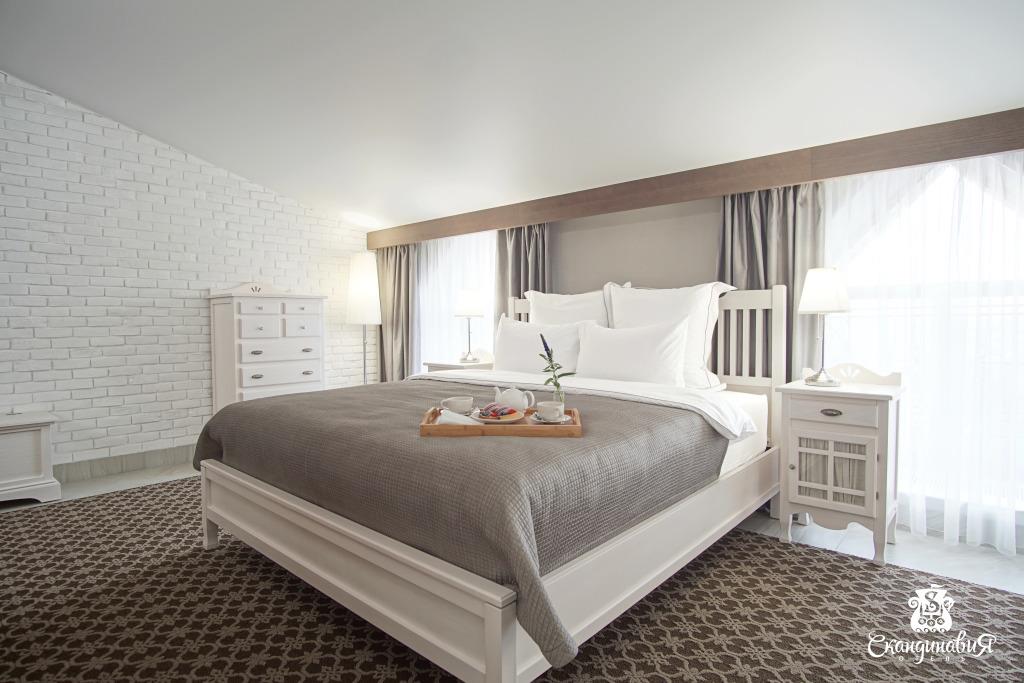 Skandinaviya Hotel 4*