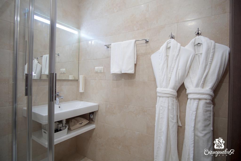 Skandinaviya Hotel 4*