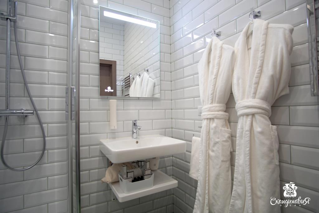 Skandinaviya Hotel 4*
