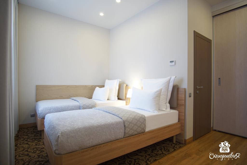 Skandinaviya Hotel 4*