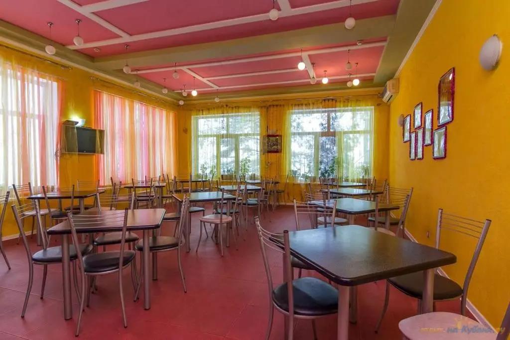 Berezka Hotel 2*