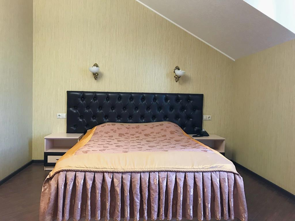 Atmosfera Hotel 0*