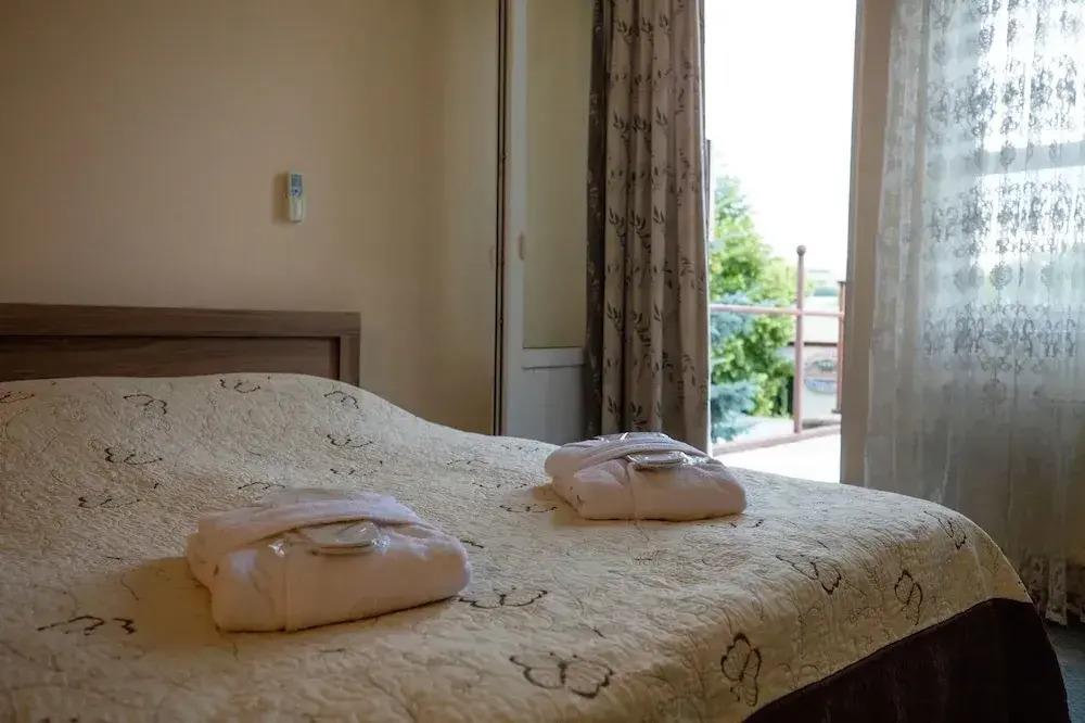 Leader Hotel 3*