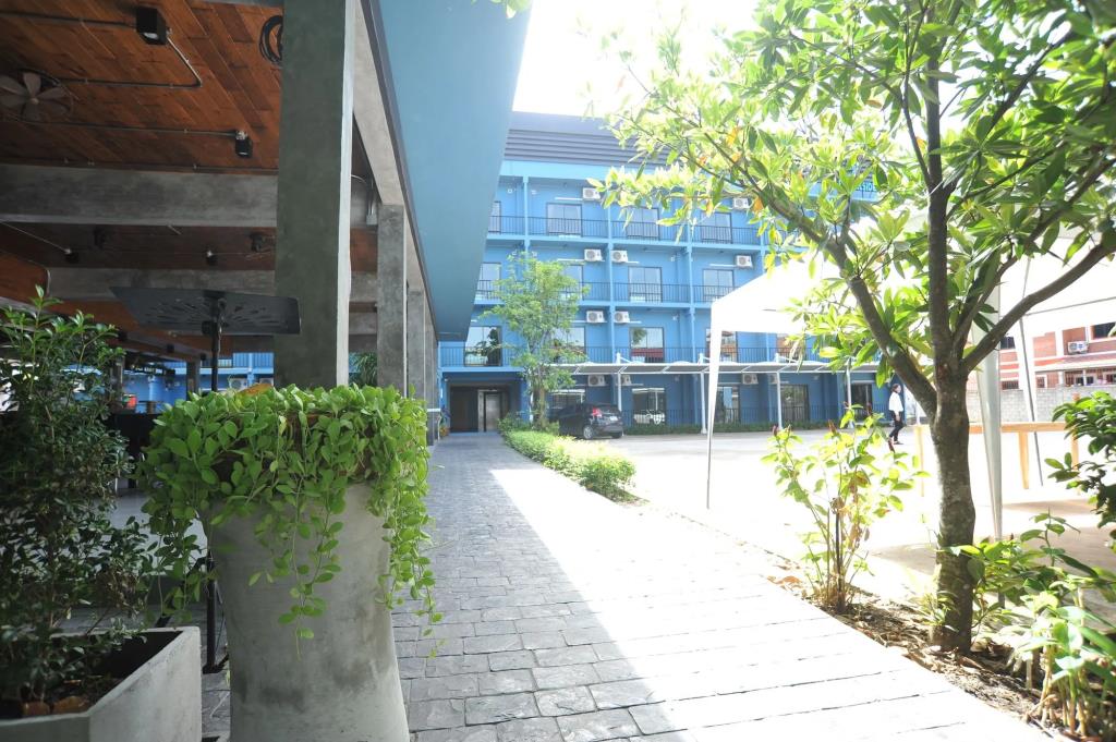 Nine Blue Residence 3*