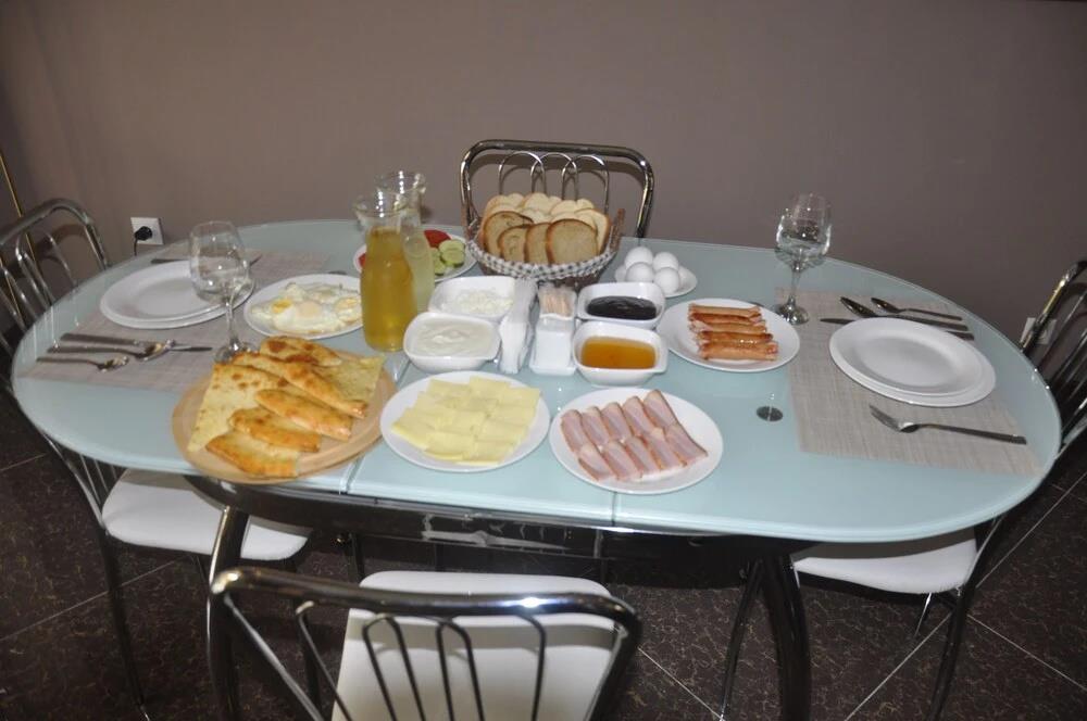 Central Hotel 3*