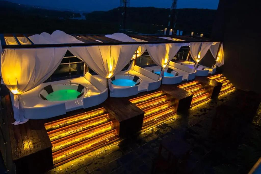 SinQ Prive 4*