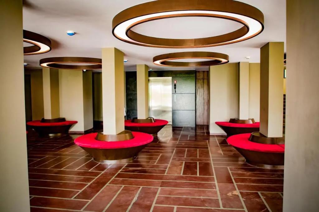 SinQ Prive 4*