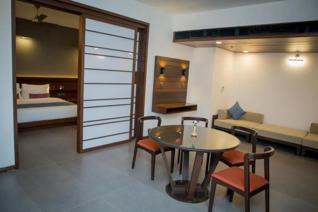 SinQ Prive 4*