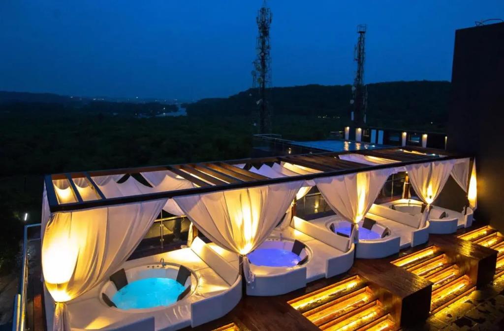 SinQ Prive 4*