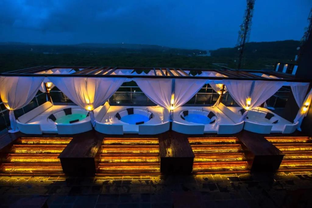 SinQ Prive 4*