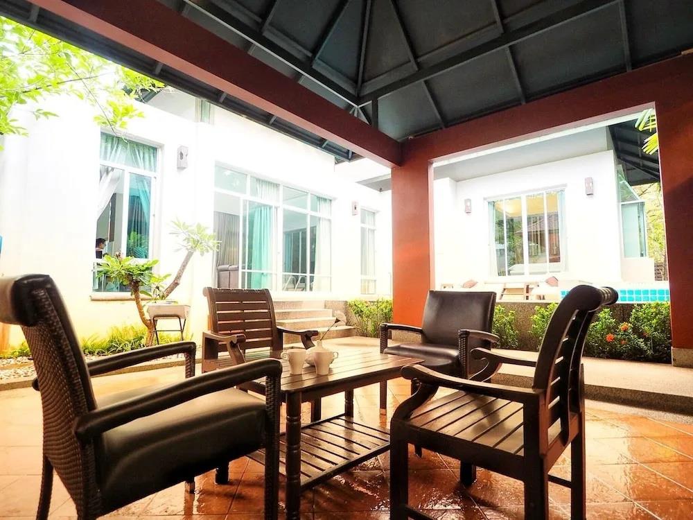 AnB Pool Villa 2BR Red in Pattaya 0*