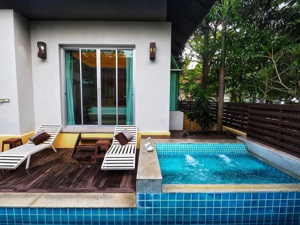 AnB Pool Villa 2BR Red in Pattaya 0*