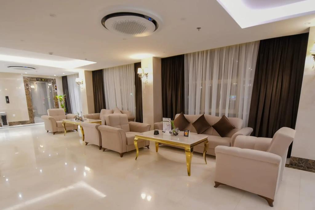 Rosemond Al Hamra 4*
