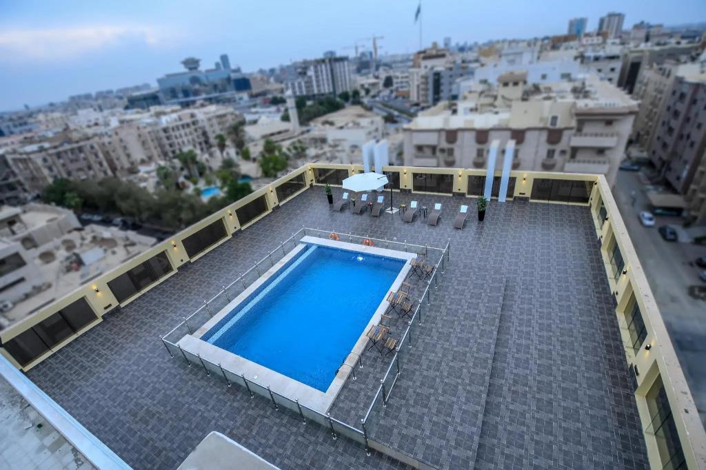 Rosemond Al Hamra 4*
