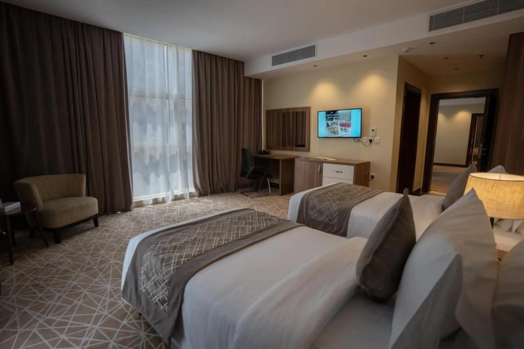 Rosemond Al Hamra 4*