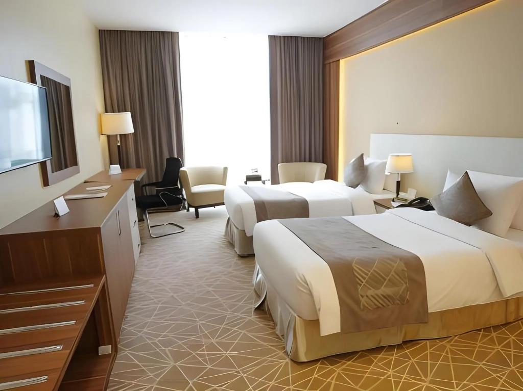 Rosemond Al Hamra 4*
