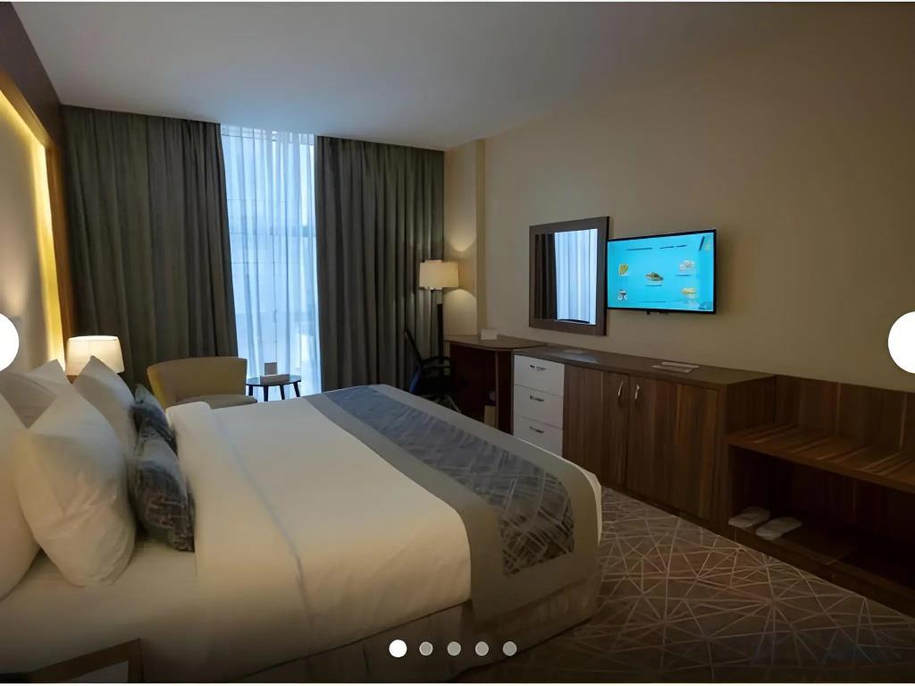 Rosemond Al Hamra 4*