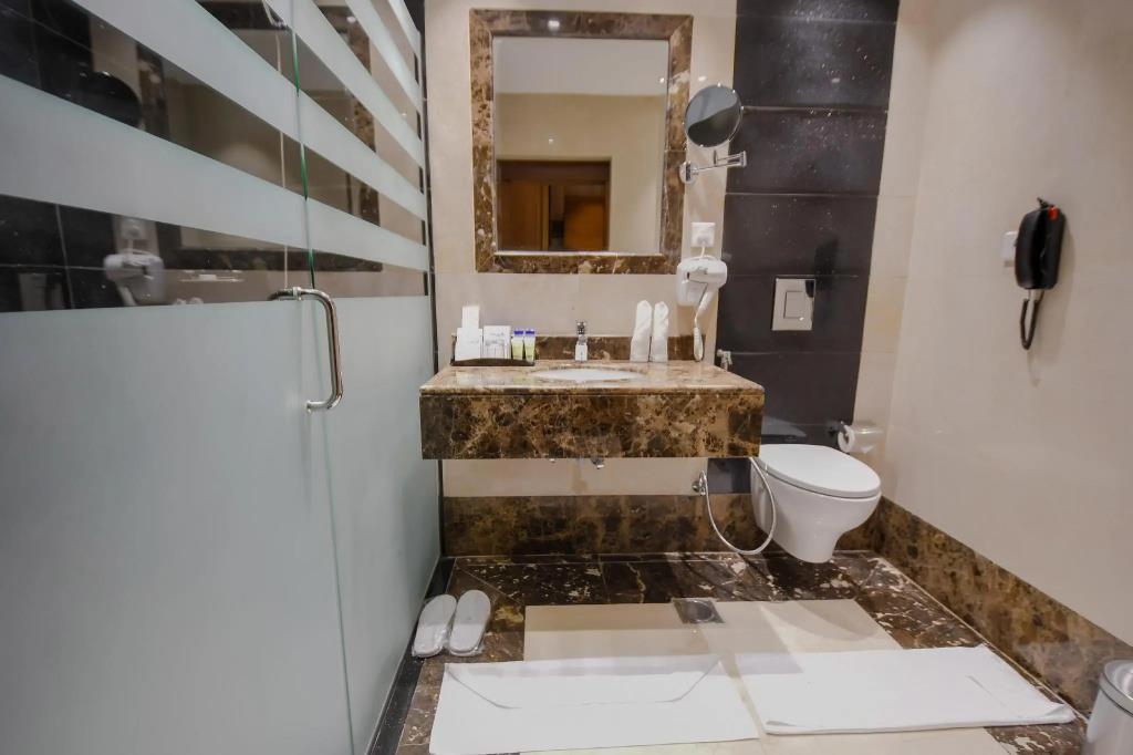 Rosemond Al Hamra 4*