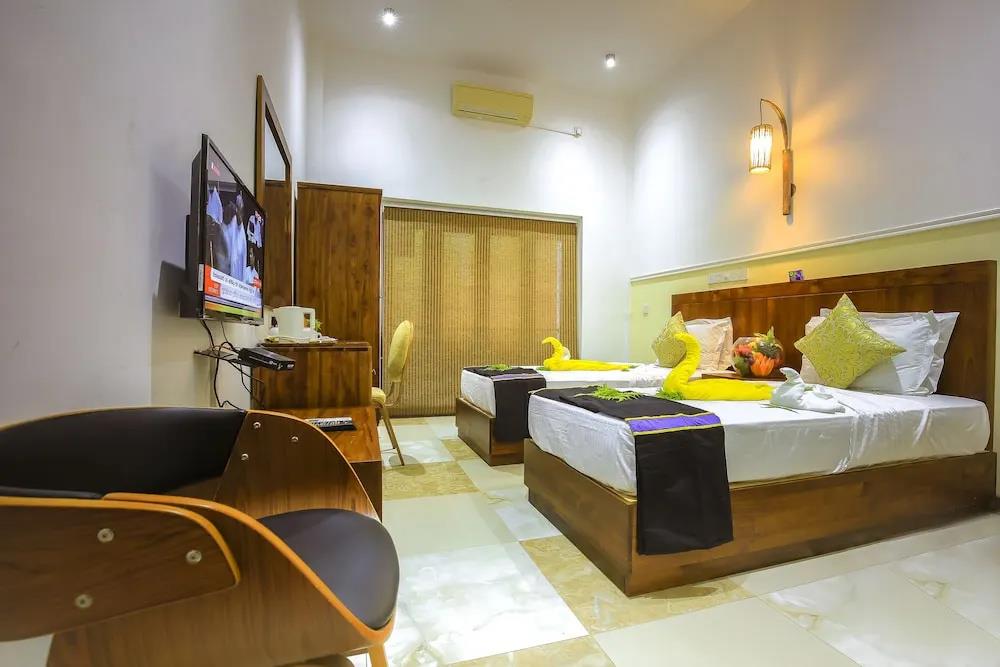 Grand Rockland Hotel 3*