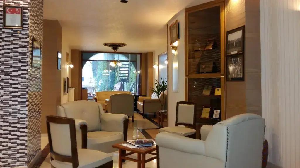 Onder Otel 3*