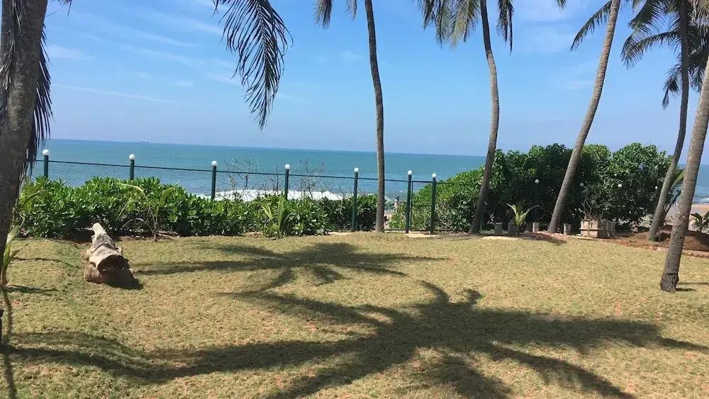Ayana Beach Resort 3*