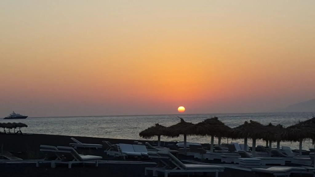 Pleasure Beachside Studios 0*