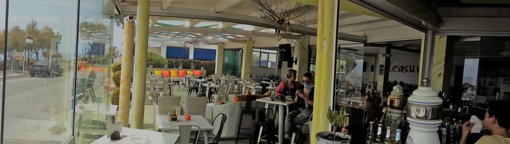 Pleasure Beachside Studios 0*