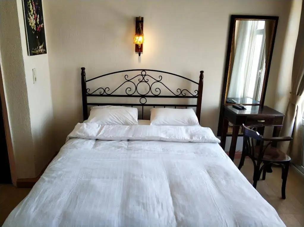 Adamarin Otel 3*