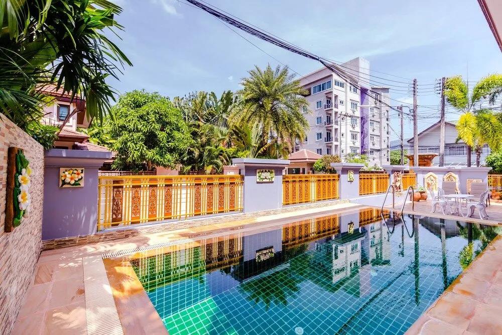 3 Bedrooms Pool Villa Walk to Patong 0*