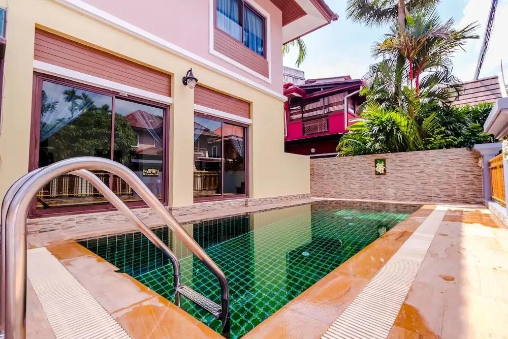 3 Bedrooms Pool Villa Walk to Patong 0*