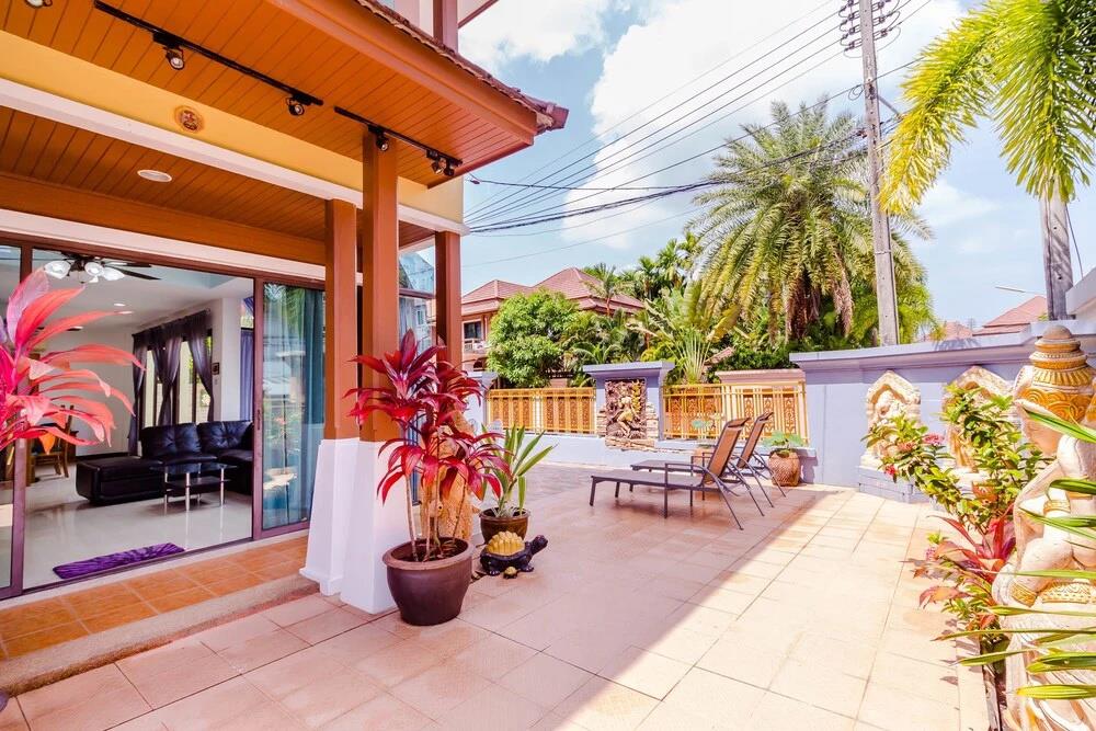 3 Bedrooms Pool Villa Walk to Patong 0*