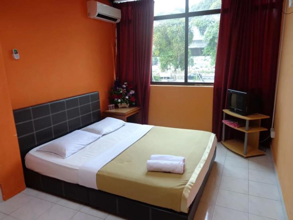 F Hotel Bayan Lepas 2*