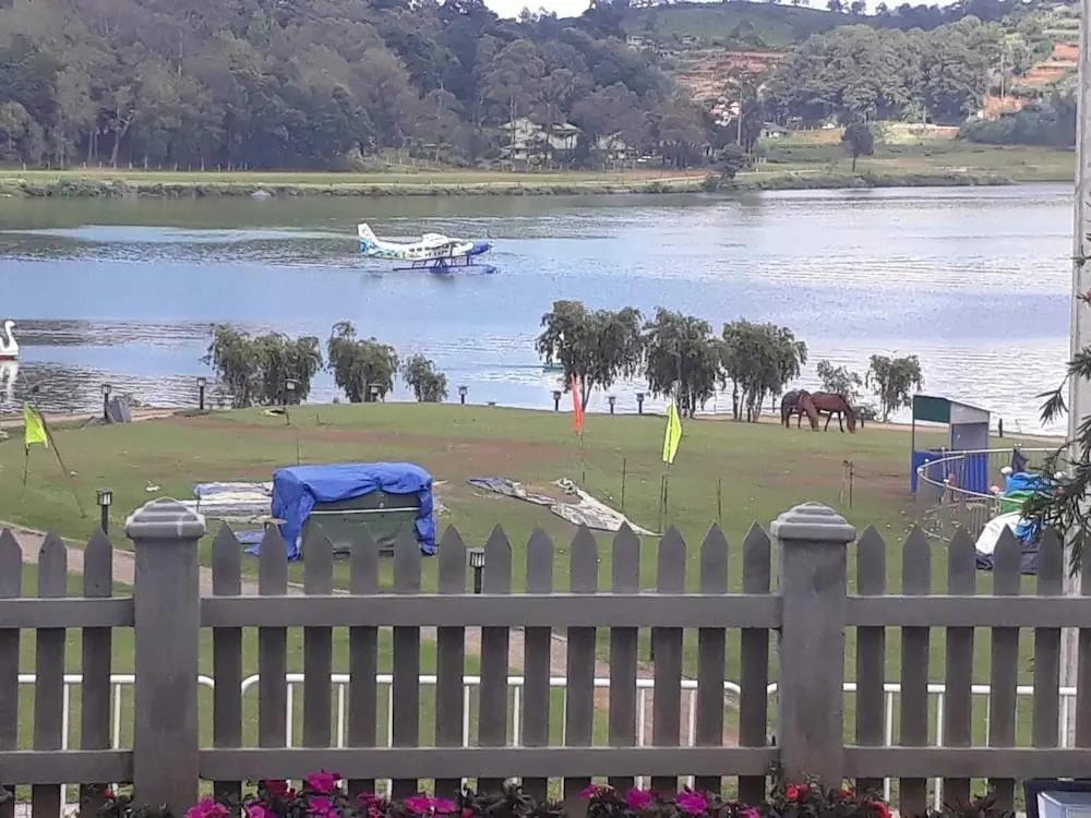 Royal Lake Hotel 3*