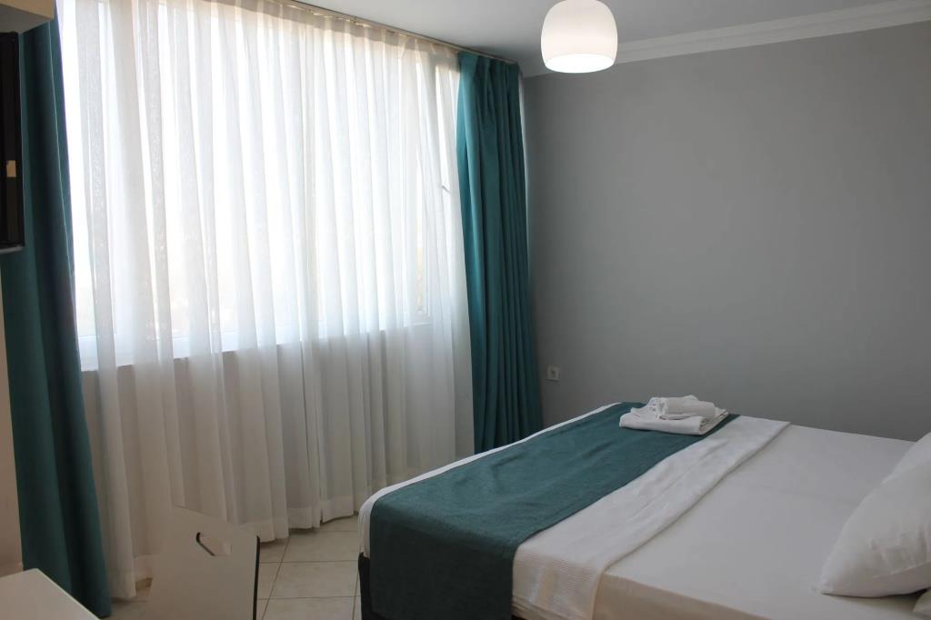 M2 Otel 0*