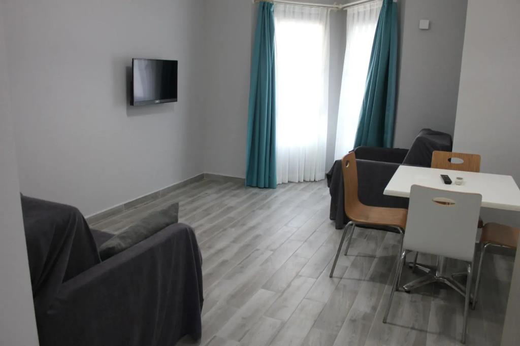 M2 Otel 0*