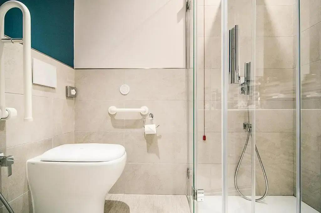 Fly Deco Hotel 4*