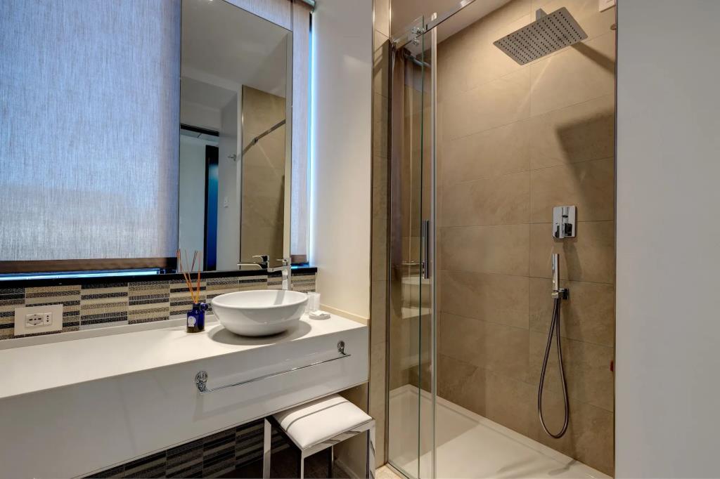 Fly Deco Hotel 4*