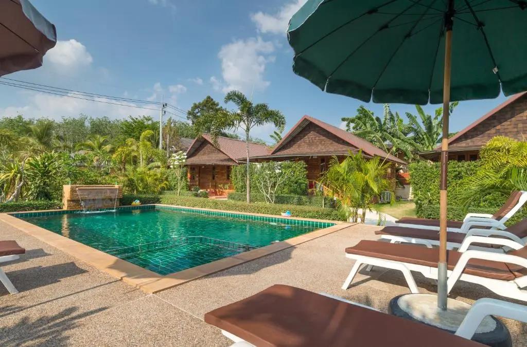 Pinthong Aonang Villa 0*