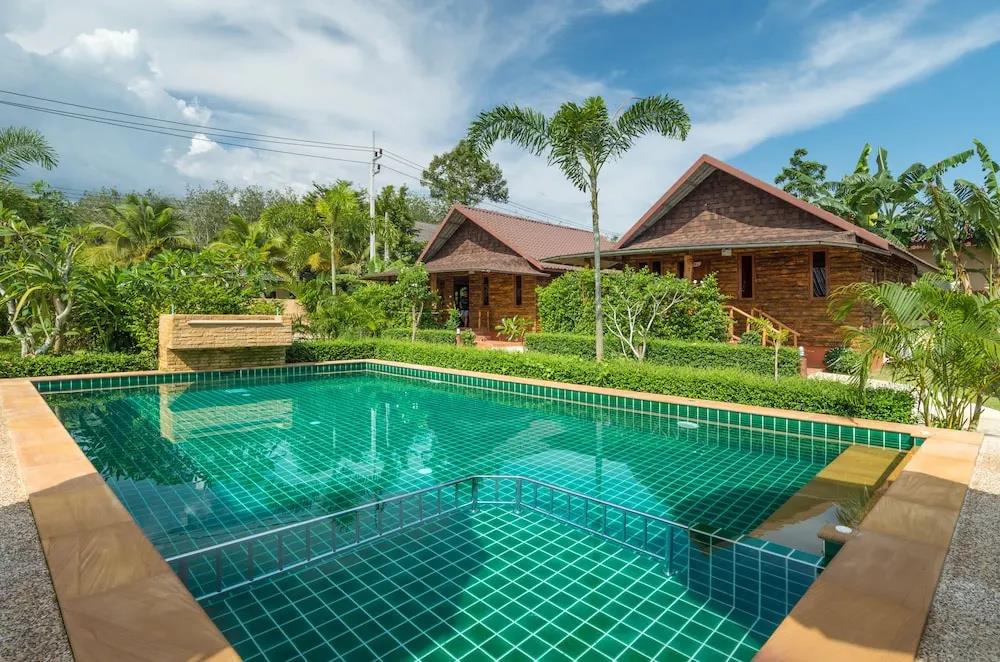 Pinthong Aonang Villa 0*